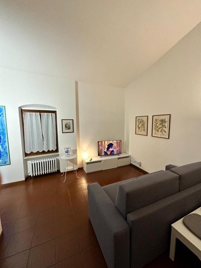 Dreaming Borgo Roma Apartment เวโรนา ภายนอก รูปภาพ