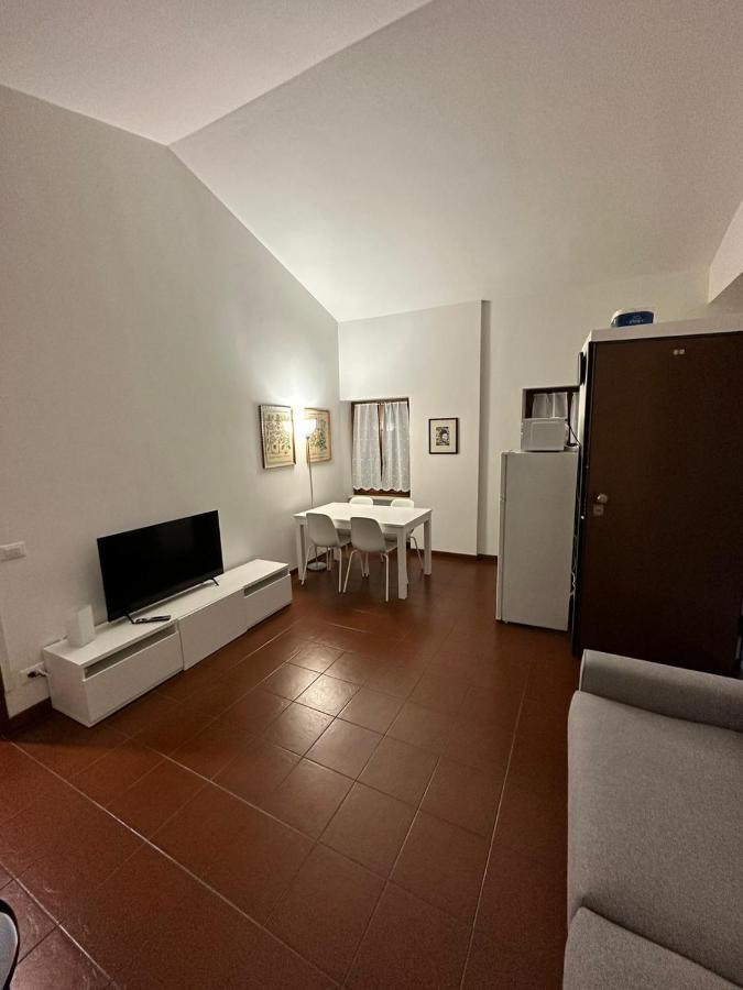 Dreaming Borgo Roma Apartment เวโรนา ภายนอก รูปภาพ
