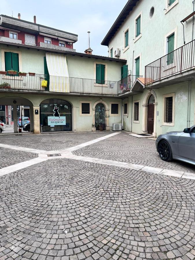 Dreaming Borgo Roma Apartment เวโรนา ภายนอก รูปภาพ